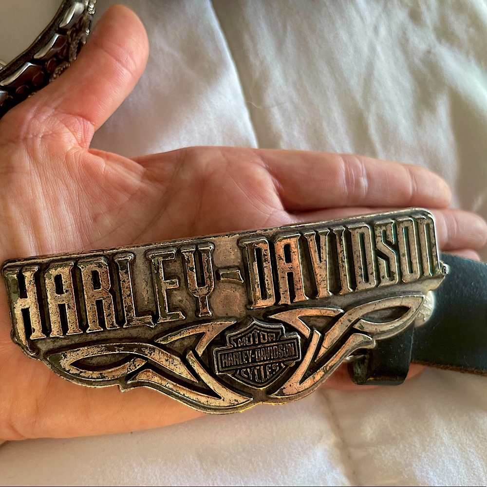 Harley Davidson belt bucket and belt. Heavy. Aged. But meant to be distressed.